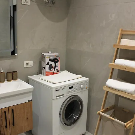 4 Nest #1 아파트 티라나